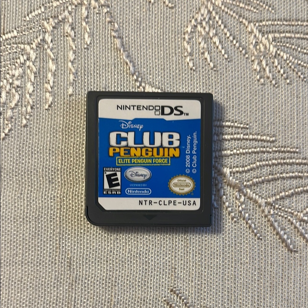 Disney Club Penguin Elite Penguin Force Nintendo DS Game